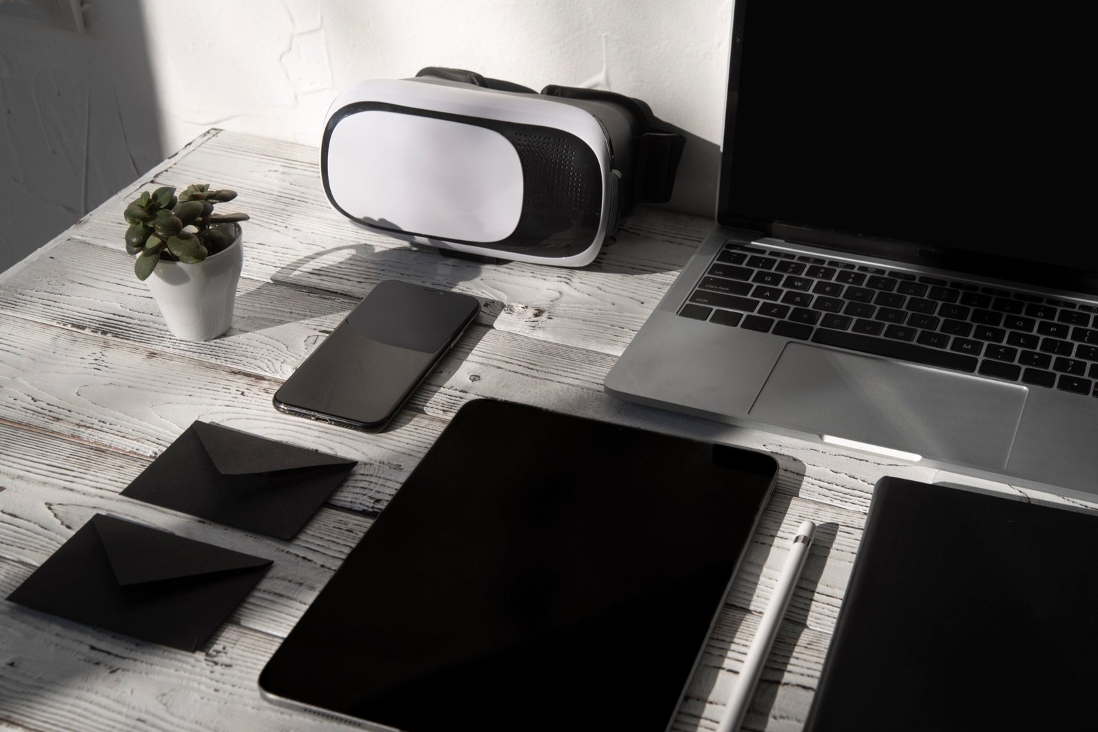 Akaen Group – Líder mundial en productos tecnológicos: gobernanza de precios en 150 resellers europeos